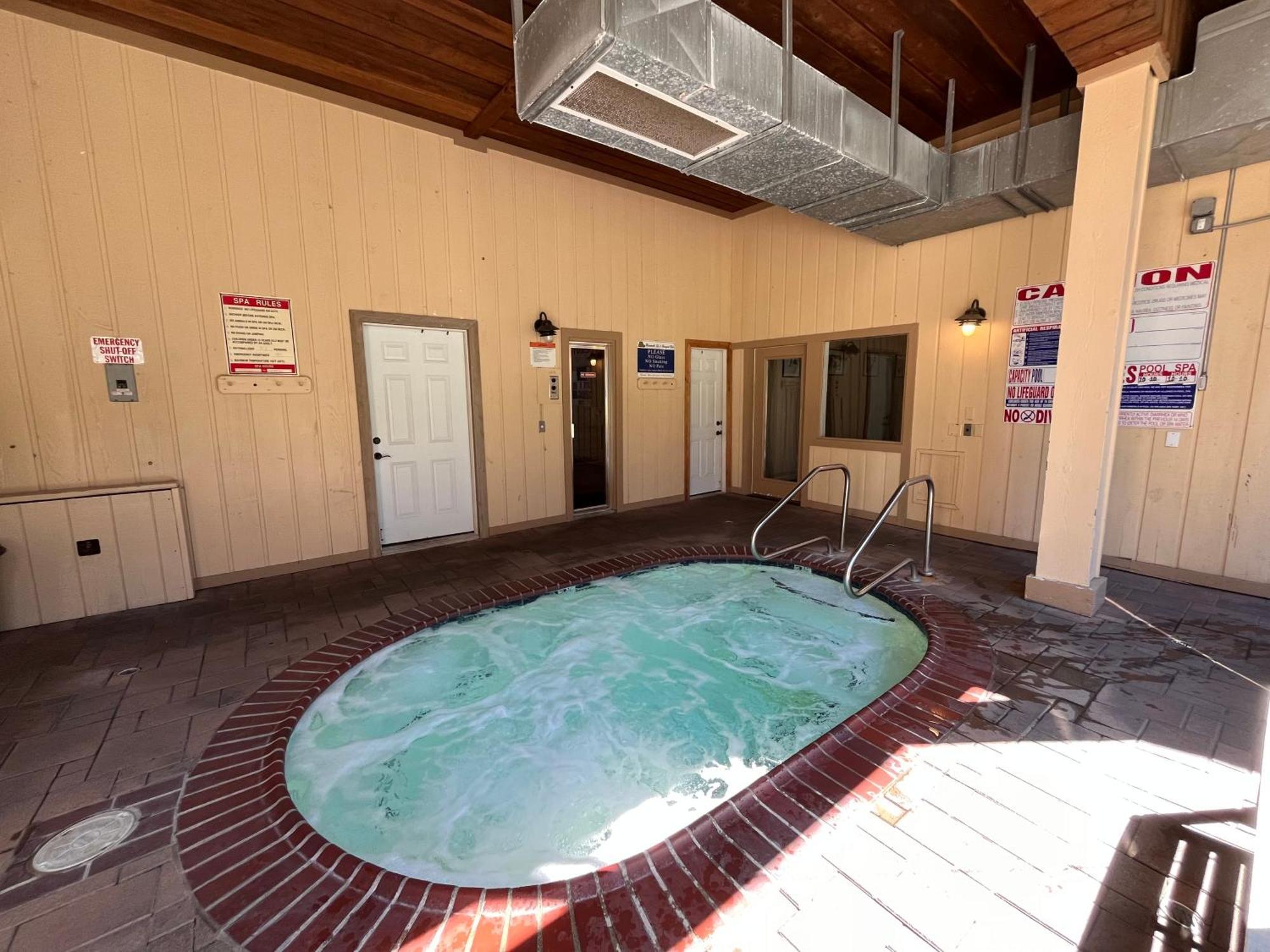 Tastefully Remodeled Condo At Mammoth Ski & Racquet Club, Hot Tub, Garage, 10 Min Walk To Ski Lifts ماموث لاكيس المظهر الخارجي الصورة