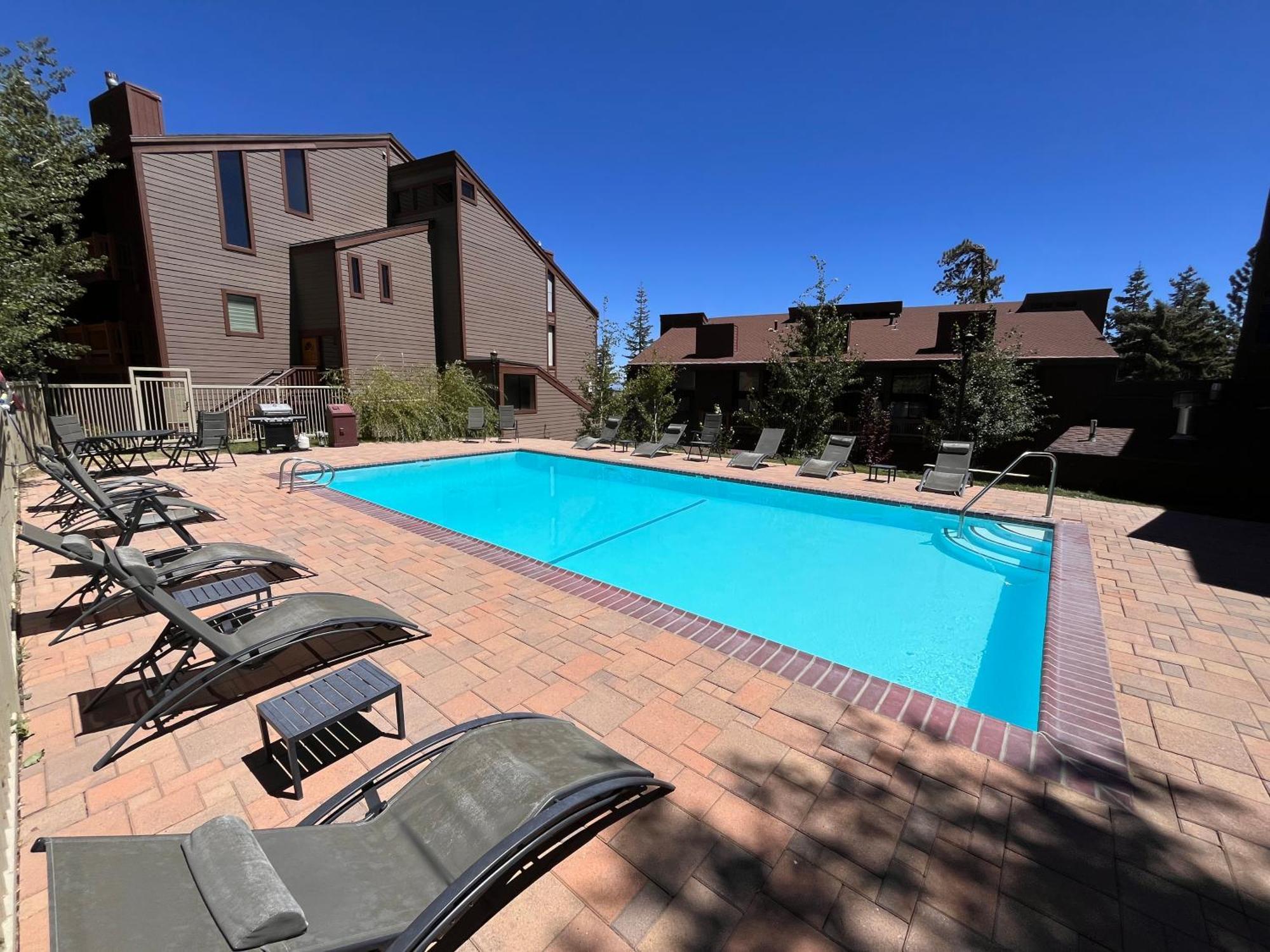 Tastefully Remodeled Condo At Mammoth Ski & Racquet Club, Hot Tub, Garage, 10 Min Walk To Ski Lifts ماموث لاكيس المظهر الخارجي الصورة