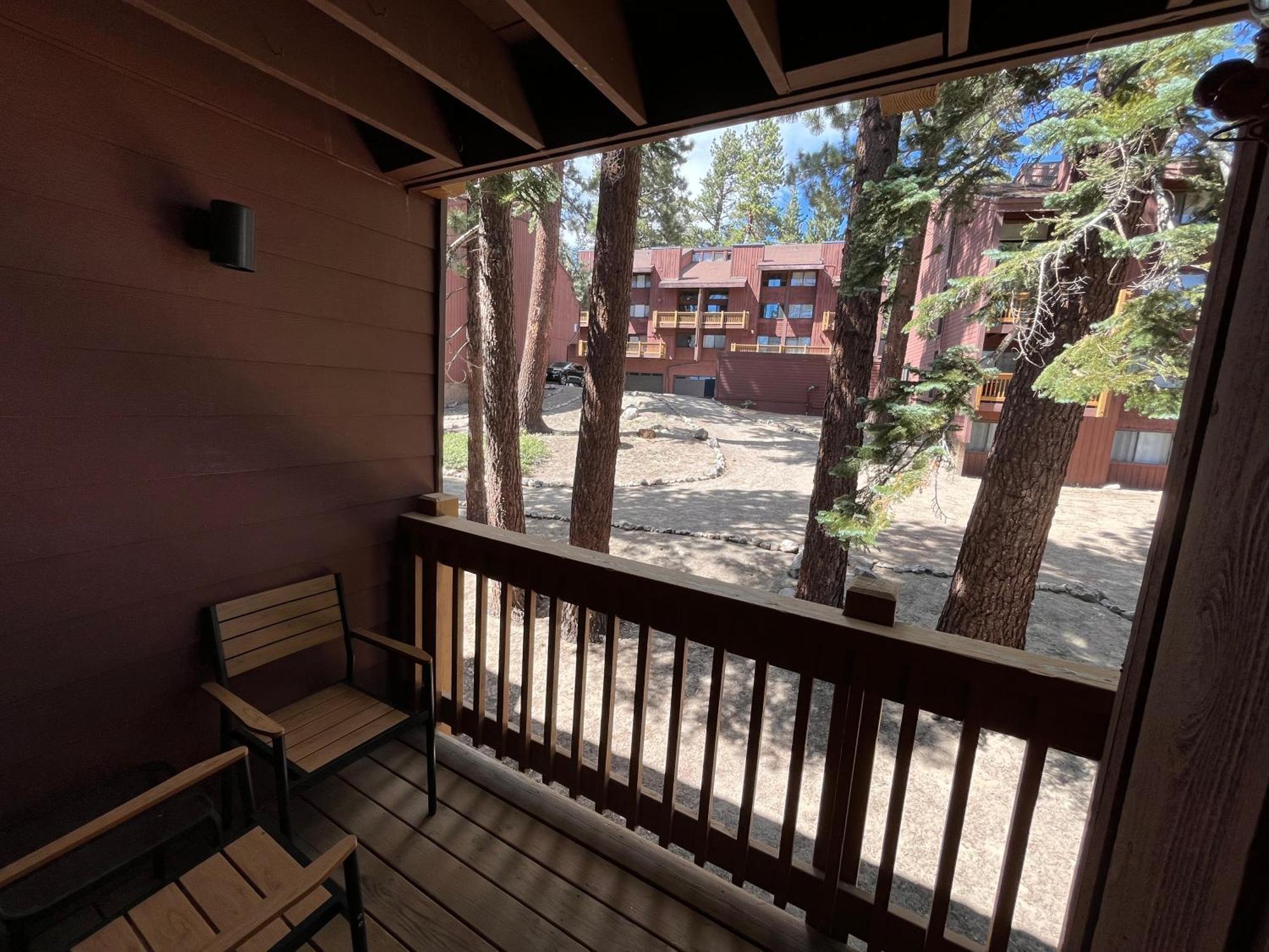 Tastefully Remodeled Condo At Mammoth Ski & Racquet Club, Hot Tub, Garage, 10 Min Walk To Ski Lifts ماموث لاكيس المظهر الخارجي الصورة