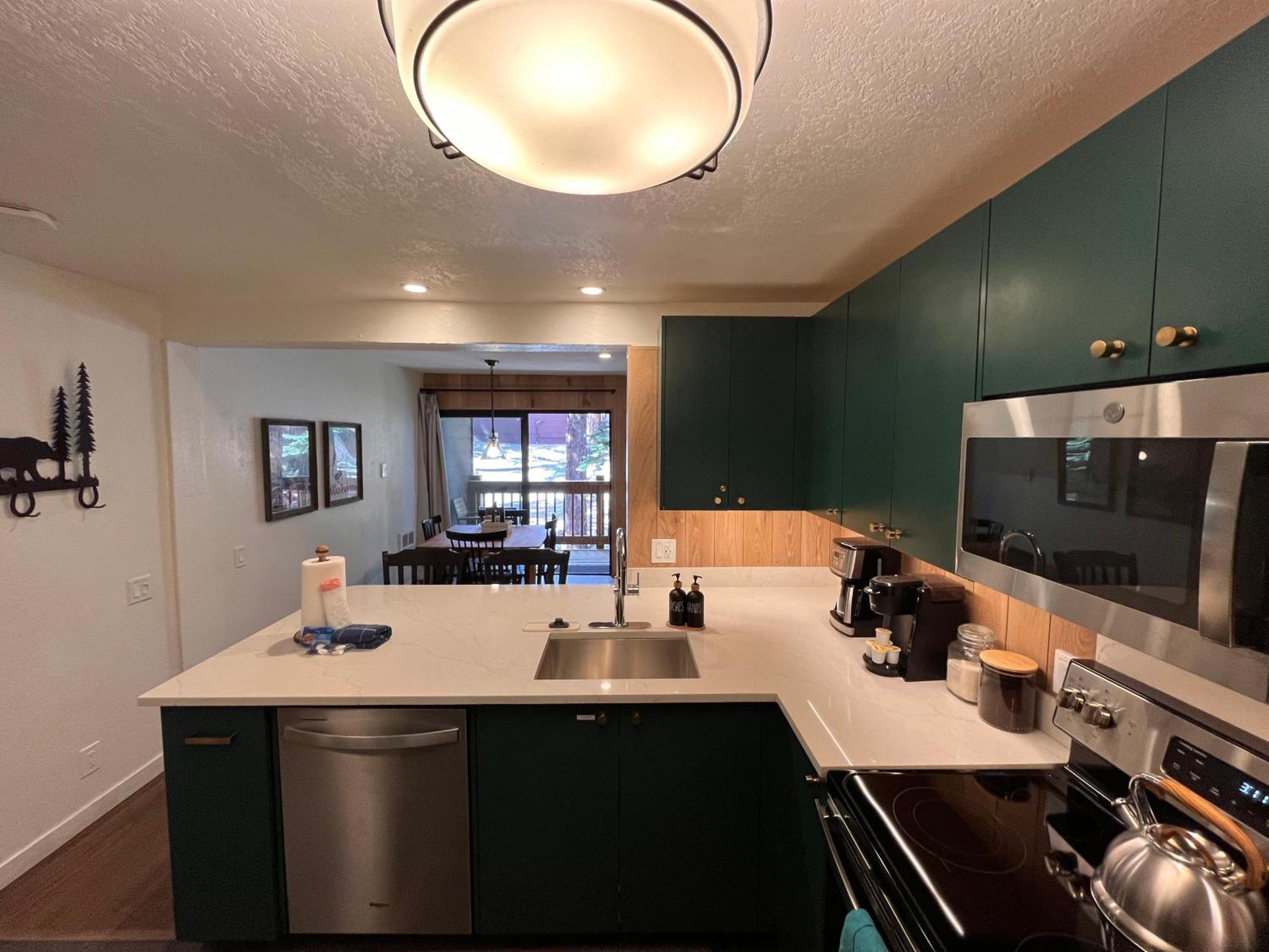 Tastefully Remodeled Condo At Mammoth Ski & Racquet Club, Hot Tub, Garage, 10 Min Walk To Ski Lifts ماموث لاكيس المظهر الخارجي الصورة