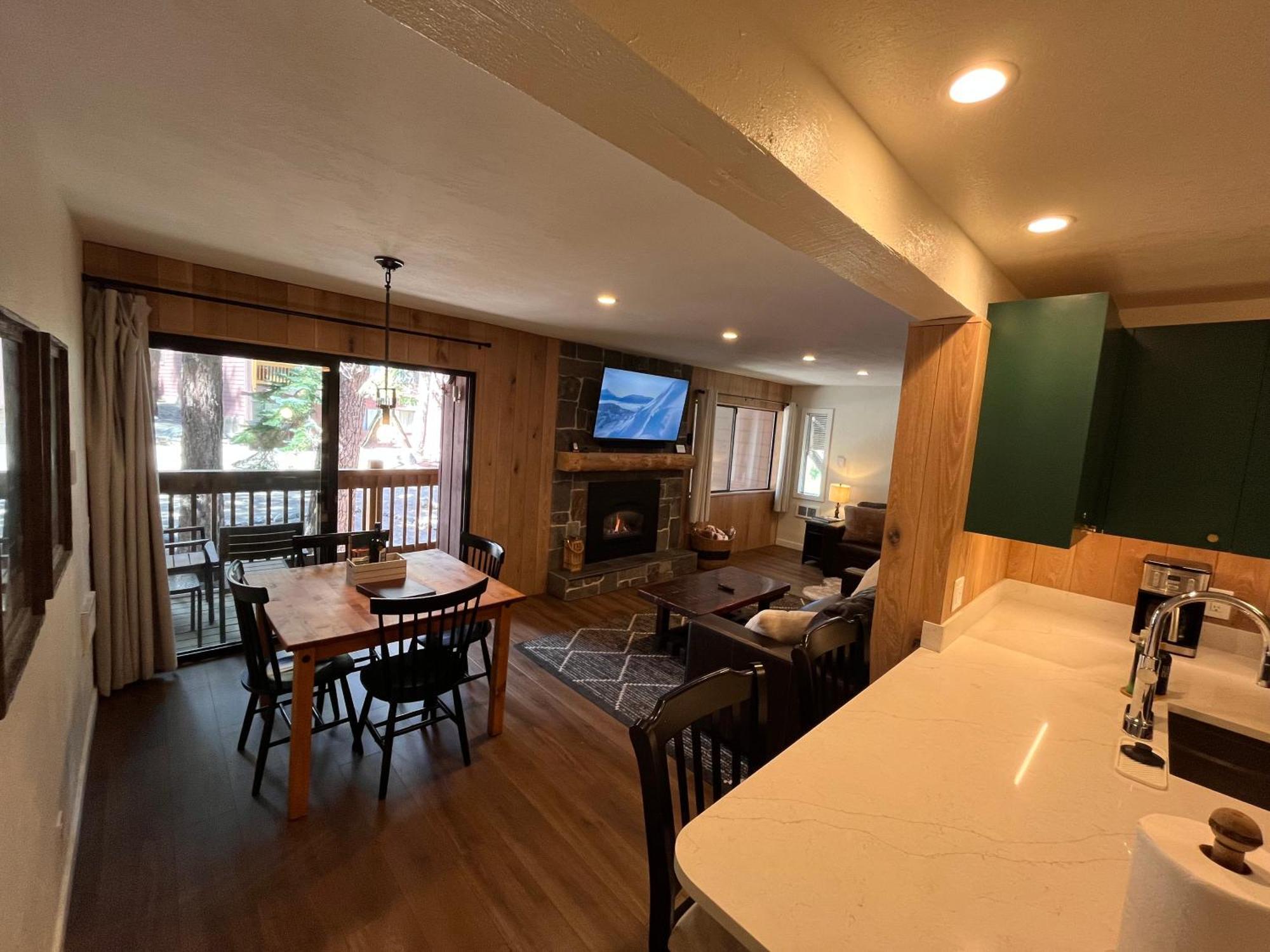 Tastefully Remodeled Condo At Mammoth Ski & Racquet Club, Hot Tub, Garage, 10 Min Walk To Ski Lifts ماموث لاكيس المظهر الخارجي الصورة