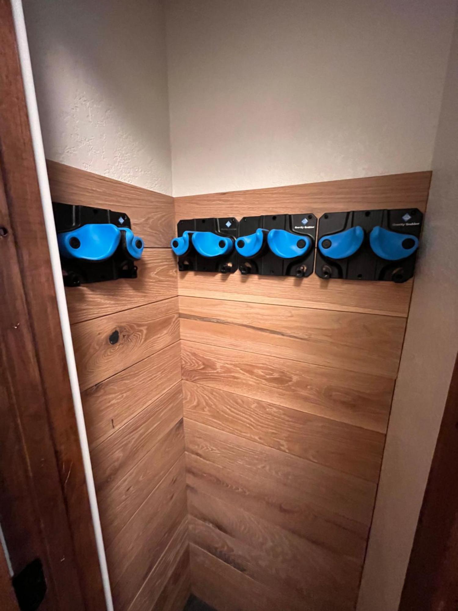 Tastefully Remodeled Condo At Mammoth Ski & Racquet Club, Hot Tub, Garage, 10 Min Walk To Ski Lifts ماموث لاكيس المظهر الخارجي الصورة
