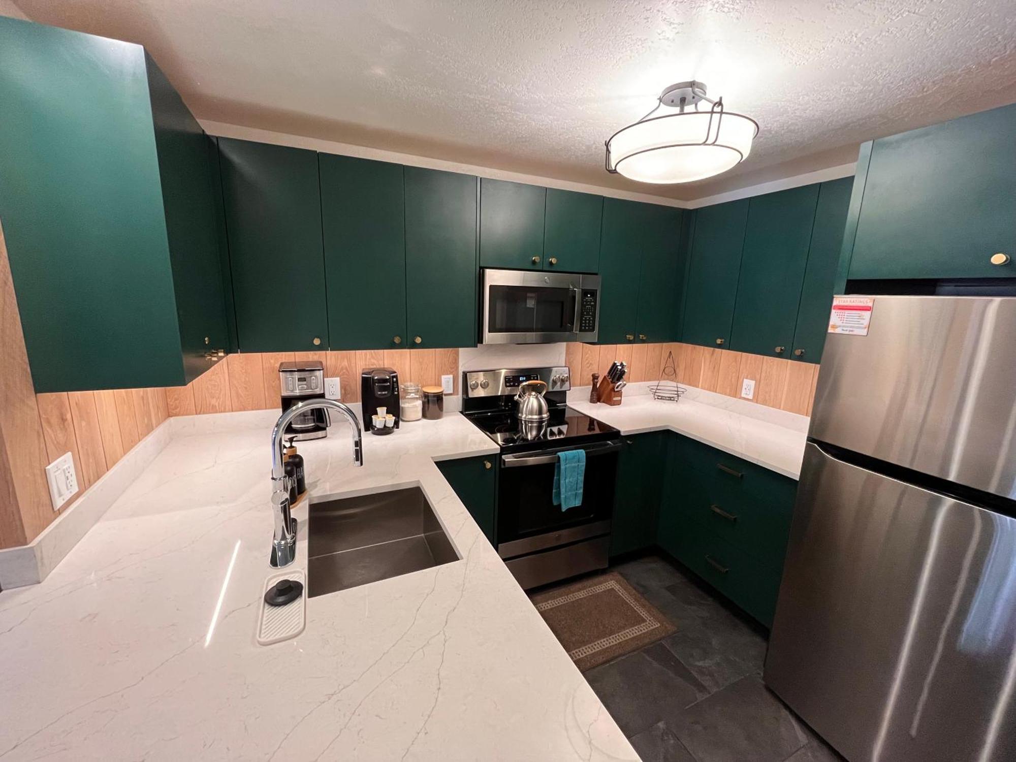 Tastefully Remodeled Condo At Mammoth Ski & Racquet Club, Hot Tub, Garage, 10 Min Walk To Ski Lifts ماموث لاكيس المظهر الخارجي الصورة