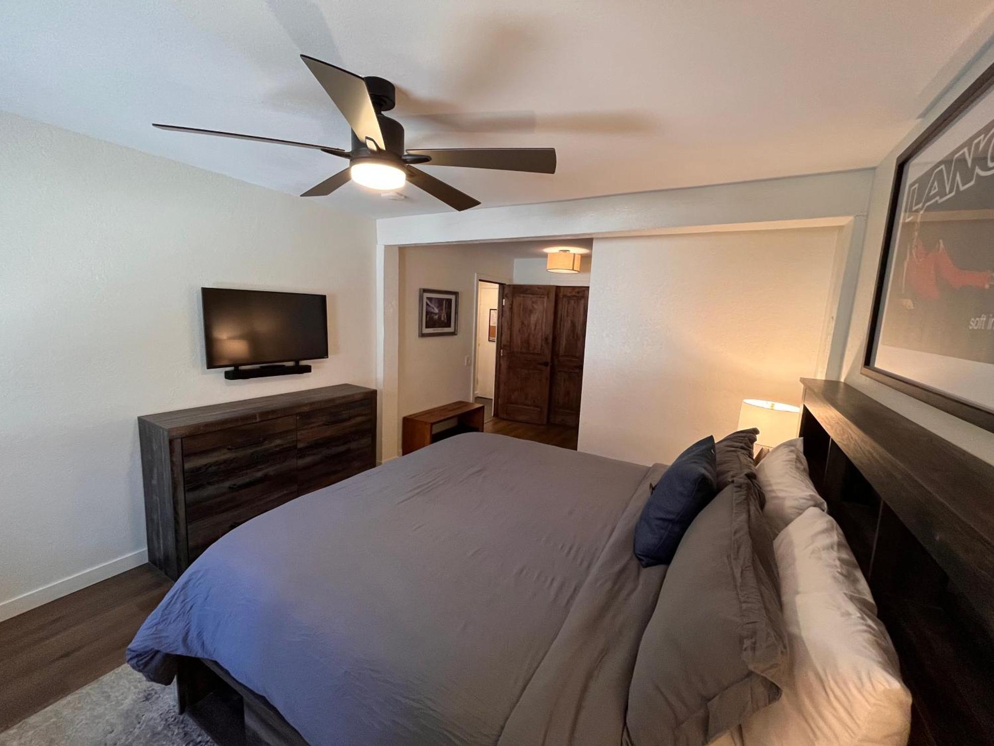 Tastefully Remodeled Condo At Mammoth Ski & Racquet Club, Hot Tub, Garage, 10 Min Walk To Ski Lifts ماموث لاكيس المظهر الخارجي الصورة