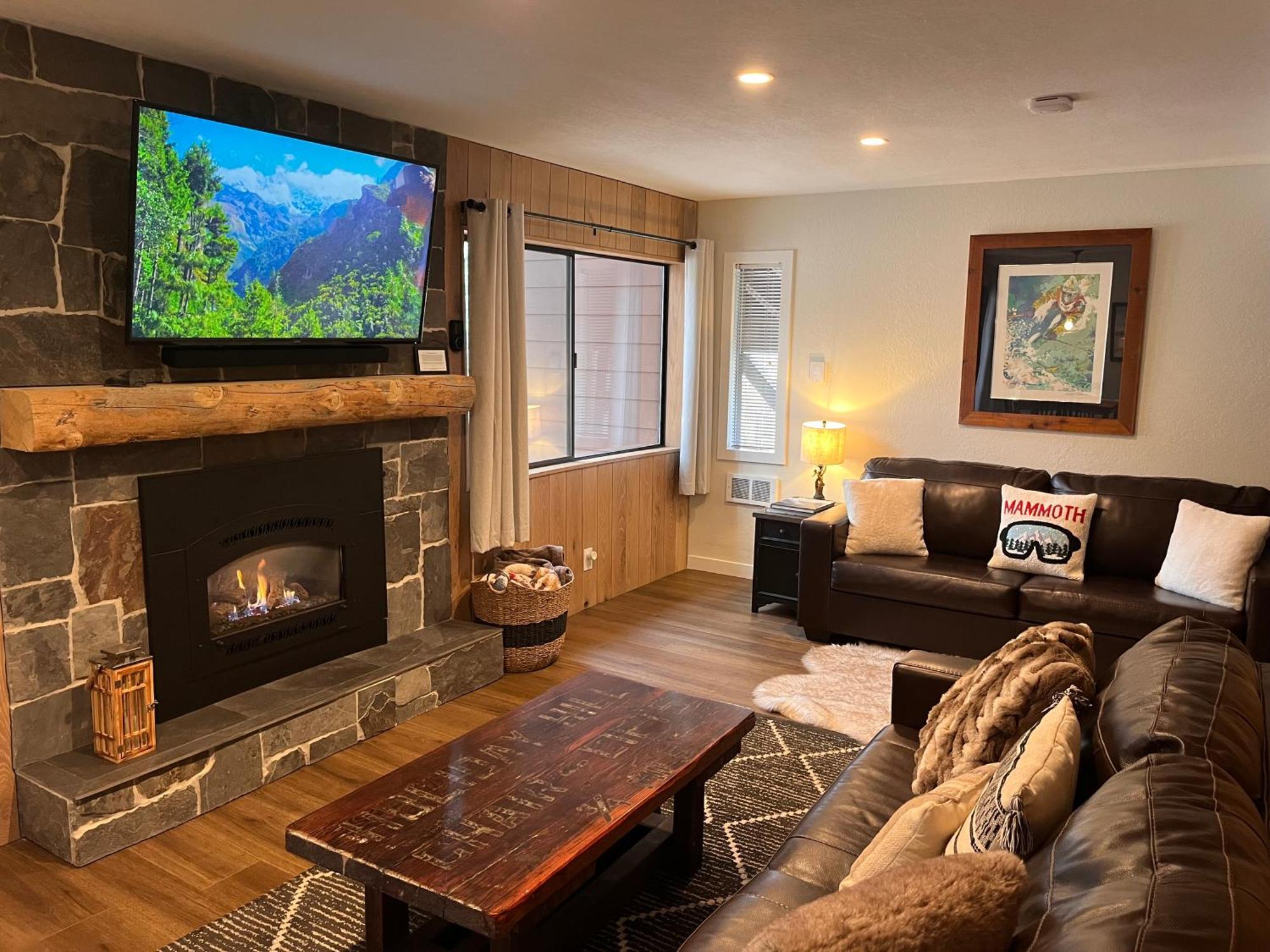 Tastefully Remodeled Condo At Mammoth Ski & Racquet Club, Hot Tub, Garage, 10 Min Walk To Ski Lifts ماموث لاكيس المظهر الخارجي الصورة